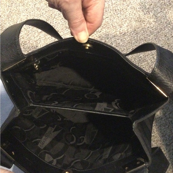 Salvatore Ferragamo Handbag - Picture 6 of 13